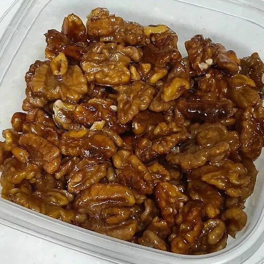 5 MINUTE CARAMEL WALNUTS