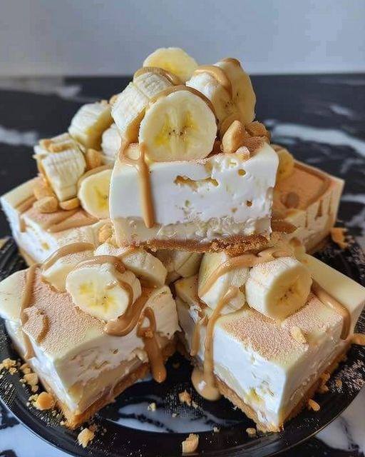 Banana pudding cheesecake squares