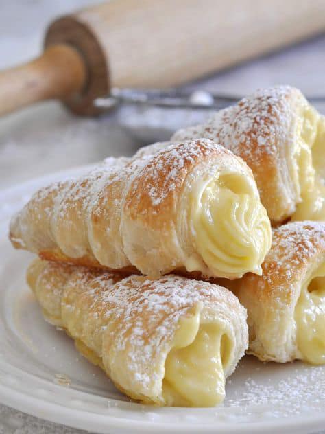 Italian Cream Stuffed Cannoncini