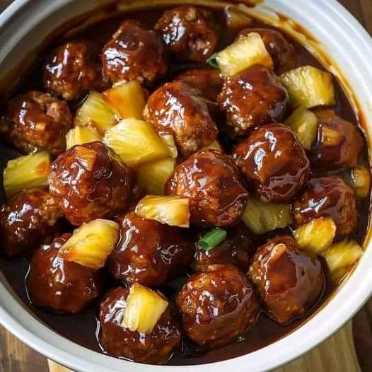 Slow Cooker Pineapple Barbecue Meatballs