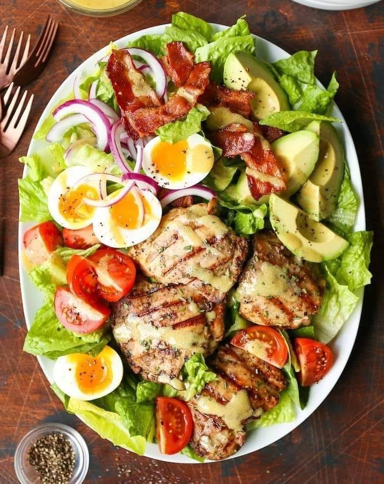 GRILLED CHICKEN COBB SALAD