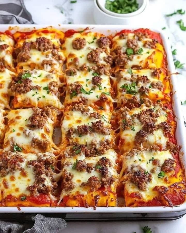 Cheesy Beef Pizza Casserole