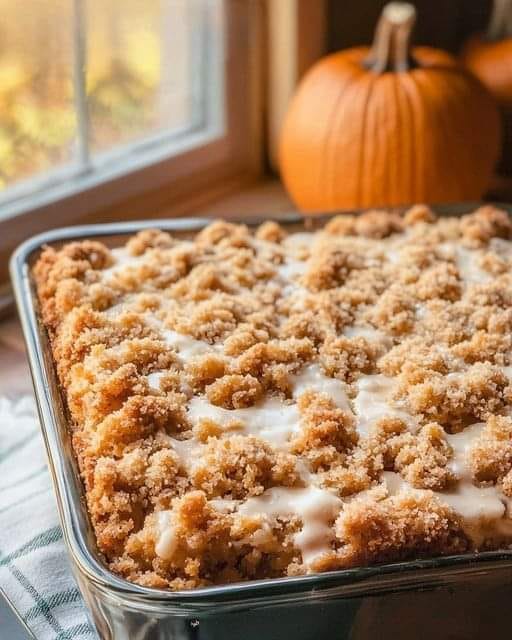 Autumn Pumpkin Spice Crumble Cake