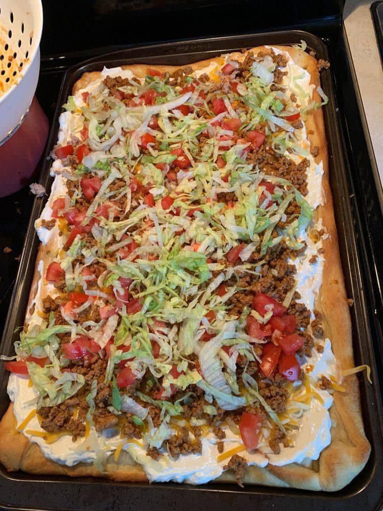 Easy taco pizza