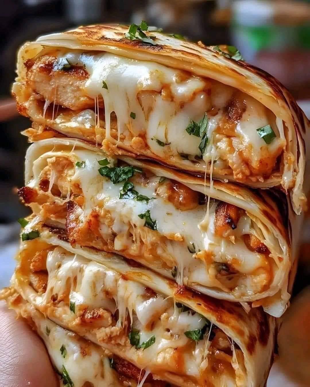  Cheesy Garlic Chicken Wraps