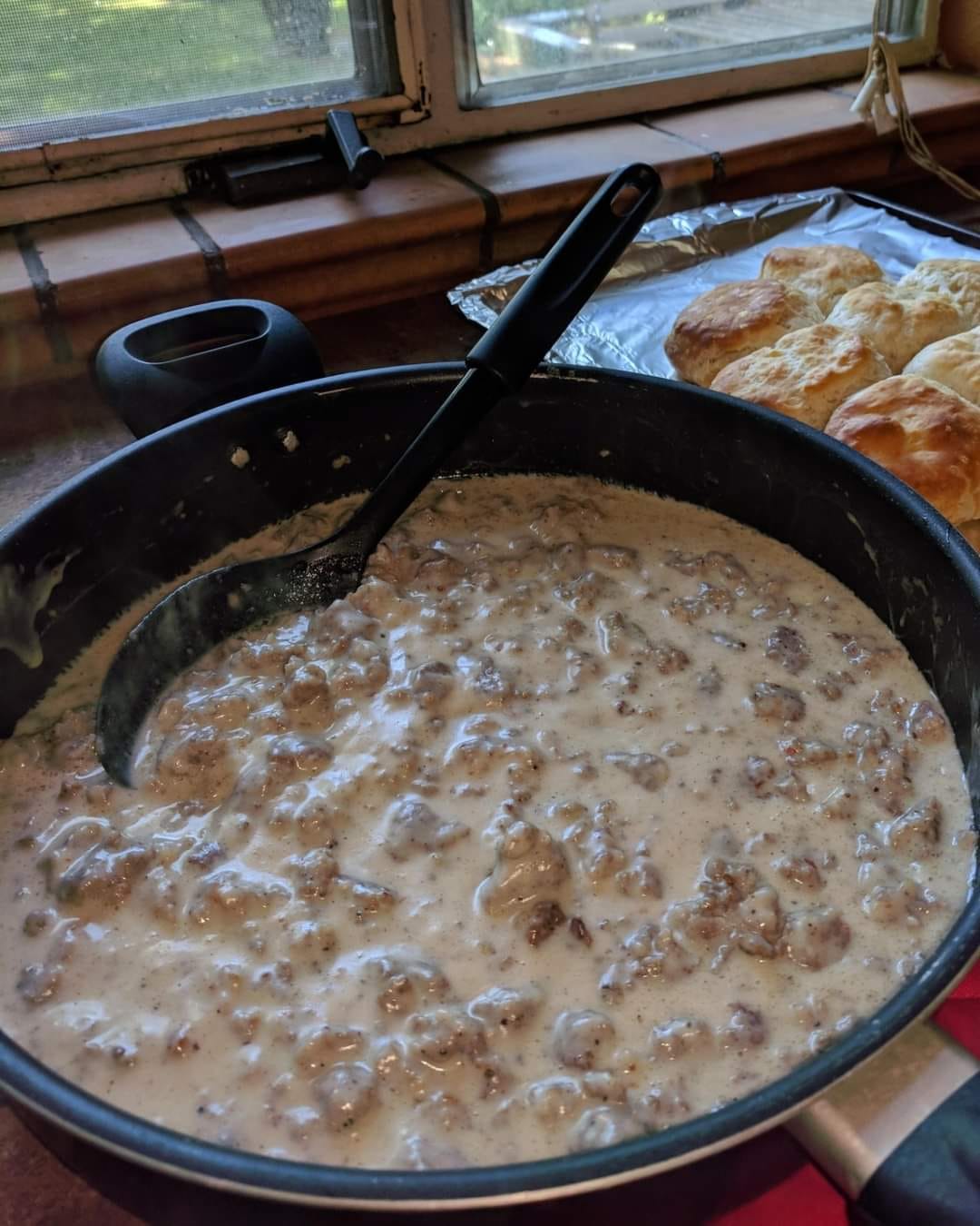 Pioneer Woman Sausage Gravy 