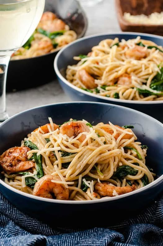 Garlic Shrimp Pasta is quick, simple