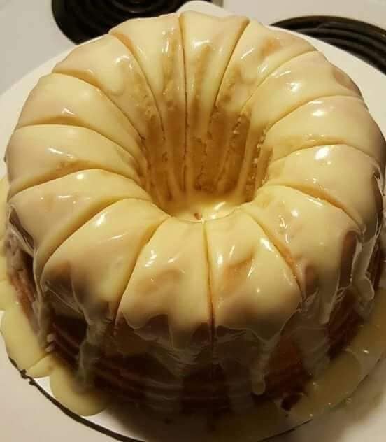 OLD SCHOOL BUTTER PECAN POUND CAKE !!!