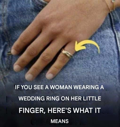 If You See A Woman Wearing A Wedding Ring On Her Pinky Finger, Here’s What It Means