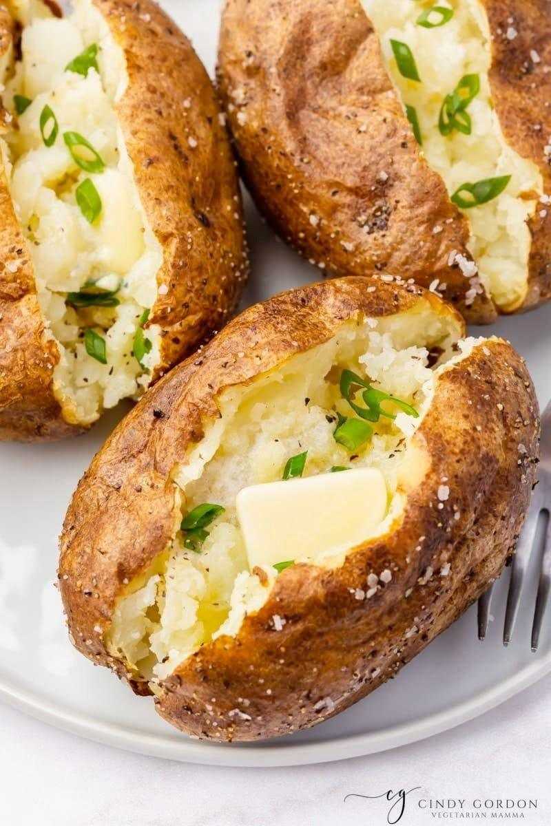 Sour Cream and Chives Baked Potatoes