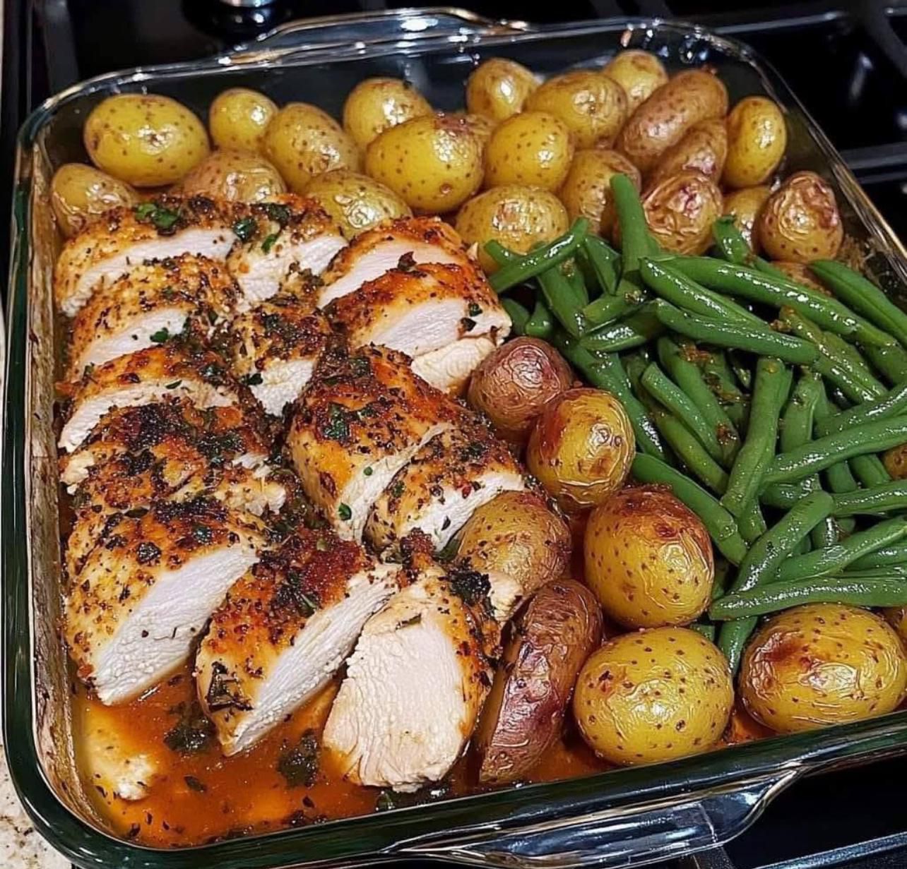 One-Pan Garlic Herb Chicken with Potatoes & Green Beans 