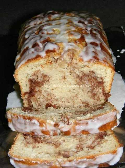 EASY CINNAMON ROLL BREAD