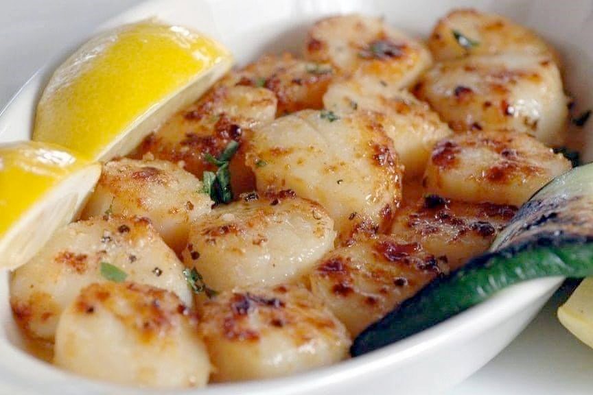  Broiled Scallops