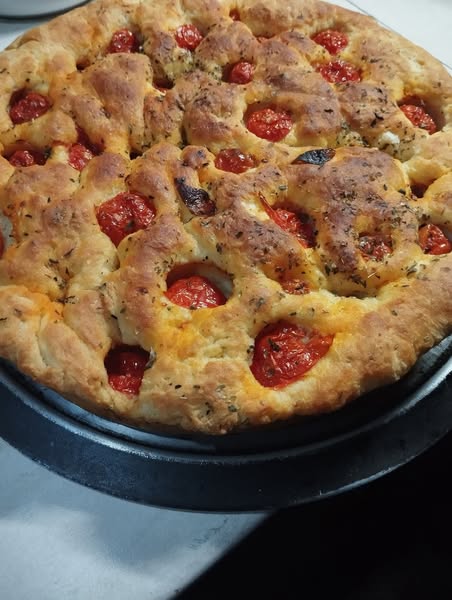 Saturday Night Delights: Focaccia Barese, Stuffed Focaccia and Focaccia with Onions