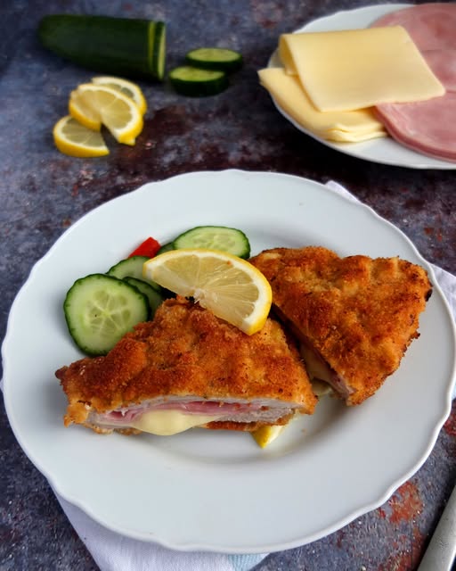 Ein Klassiker neu aufgelegt: Schweine-Cordon-Bleu-Schnitzel