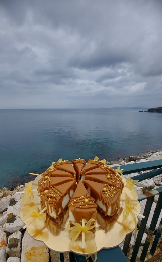 Biscoff Cheesecake: A Dessert That Makes You Fall in Love with Ischia and Naples