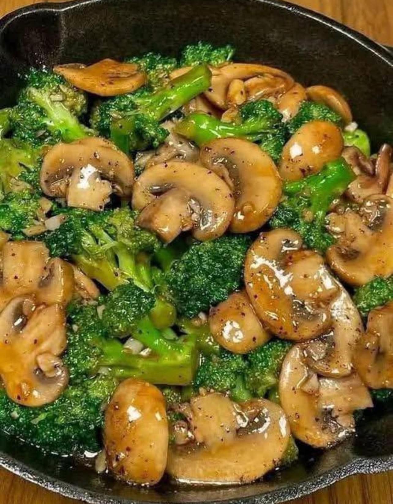 Sautéed Mushroom and Broccoli Stir-Fry Recipe 