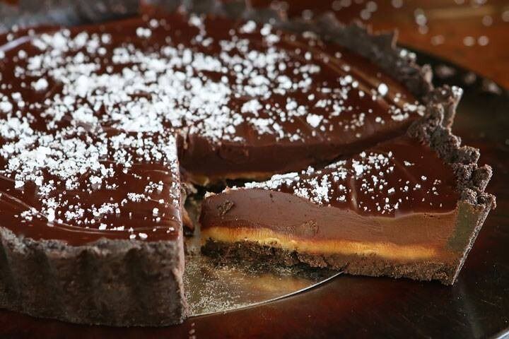 Dark Chocolate Salted Caramel Oreo Pie: The Ultimate Decadent Dessert