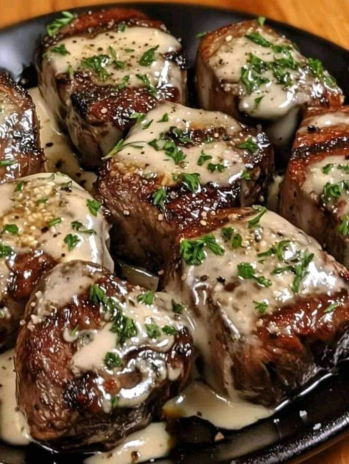  Garlic Butter Steak Bites with Parmesan Cream Sauce 