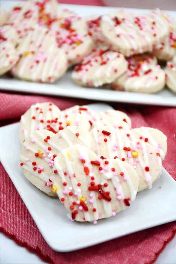 Mini Valentine Shortbread Cookiesv