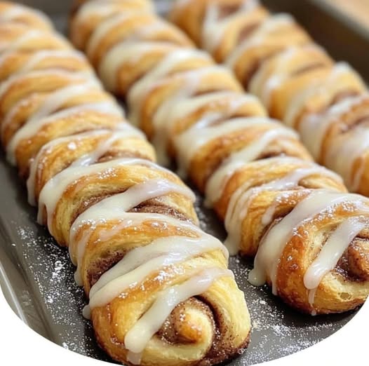 Heavenly Cinnamon Roll Breadtwists