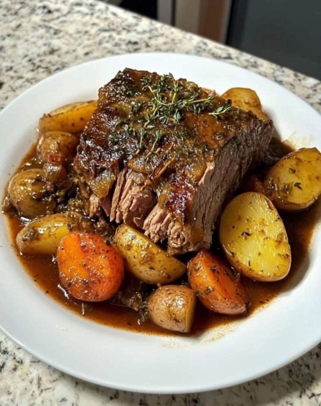 WOULD YOU EAT THIS POT ROAST WITH CARROTS AND POTATOES 