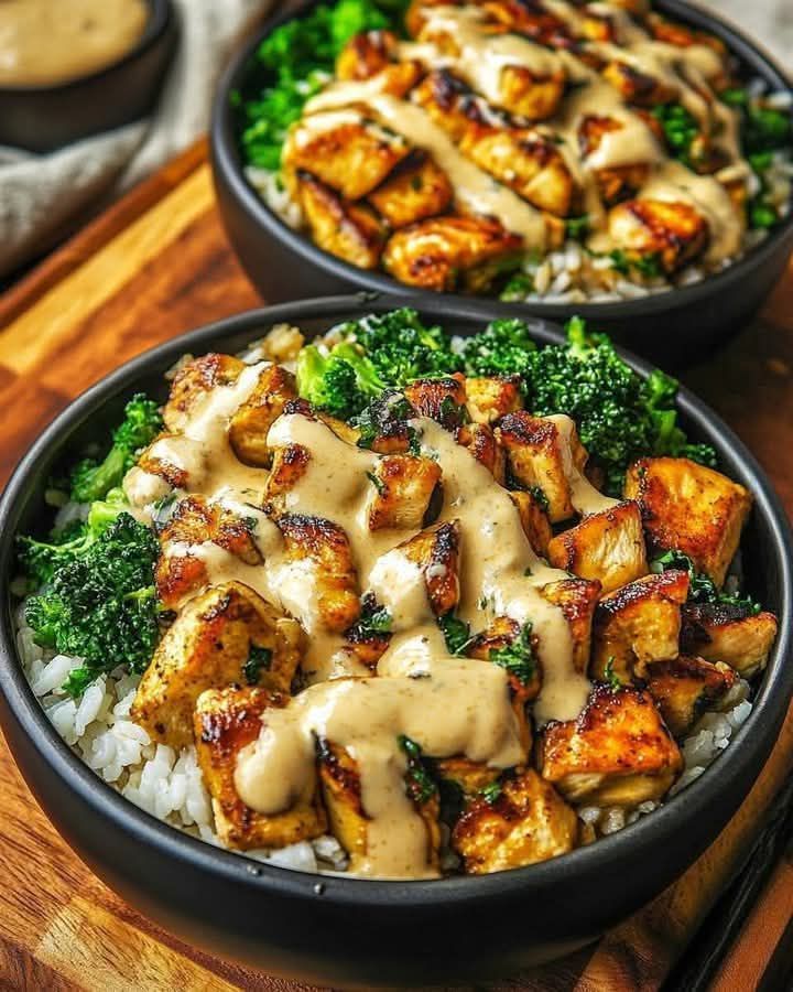 Grilled Chicken & Garlic Tahini Rice Bowl