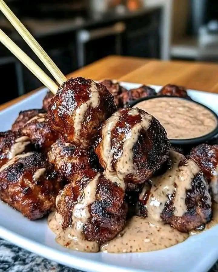 Korean BBQ Meatballs with Spicy Mayo Dip 