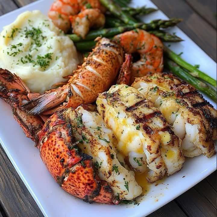 Garlic Butter Lobster and Crab Feast 