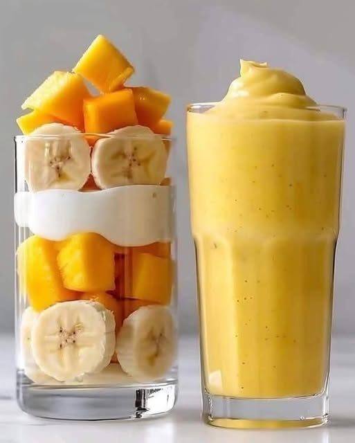 PINEAPPLE MANGO SMOOTHIE 