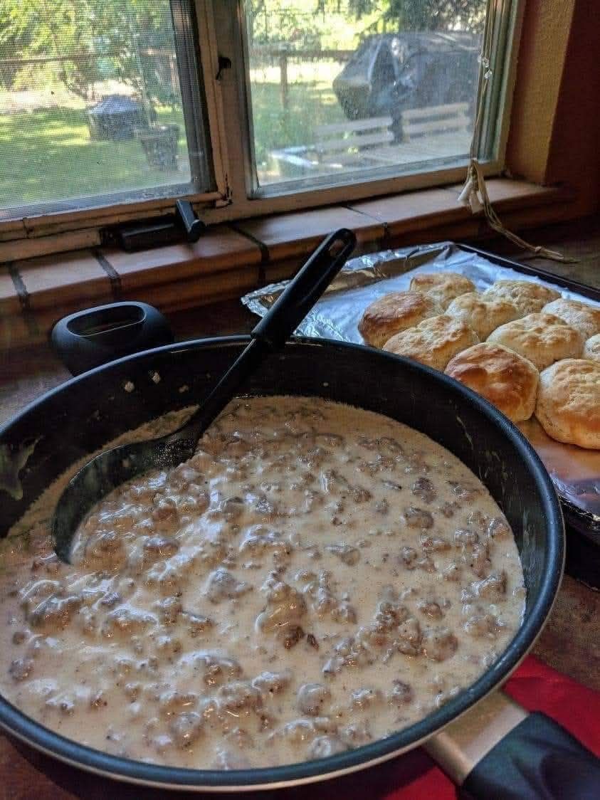Pioneer Woman Sausage Gravy 